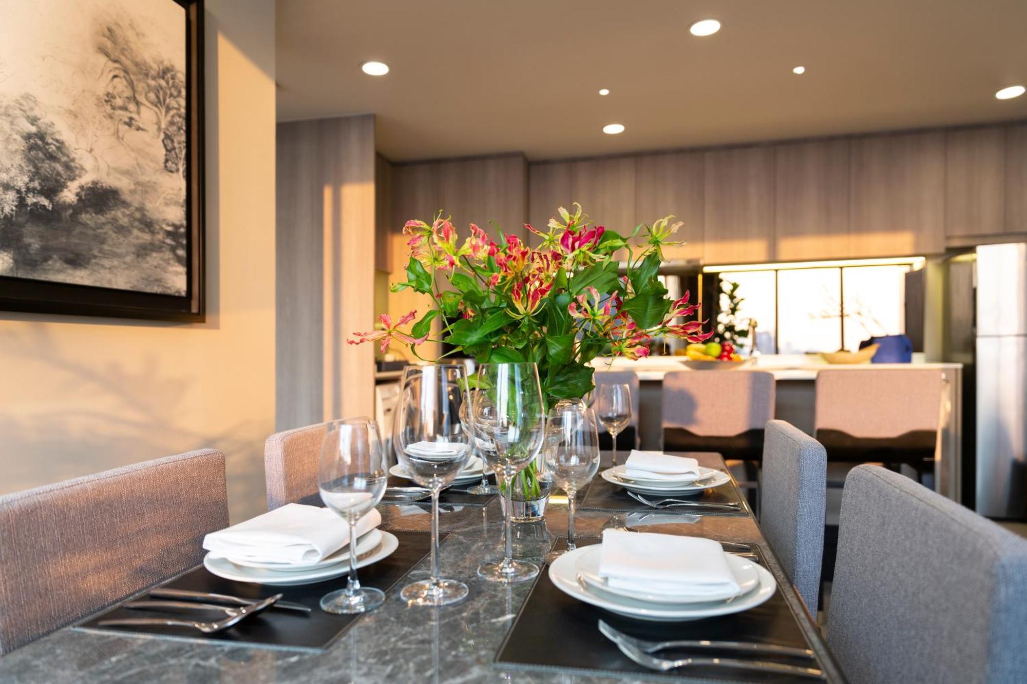 Отель Ascott Thonglor Бангкок Экстерьер фото A dining room
